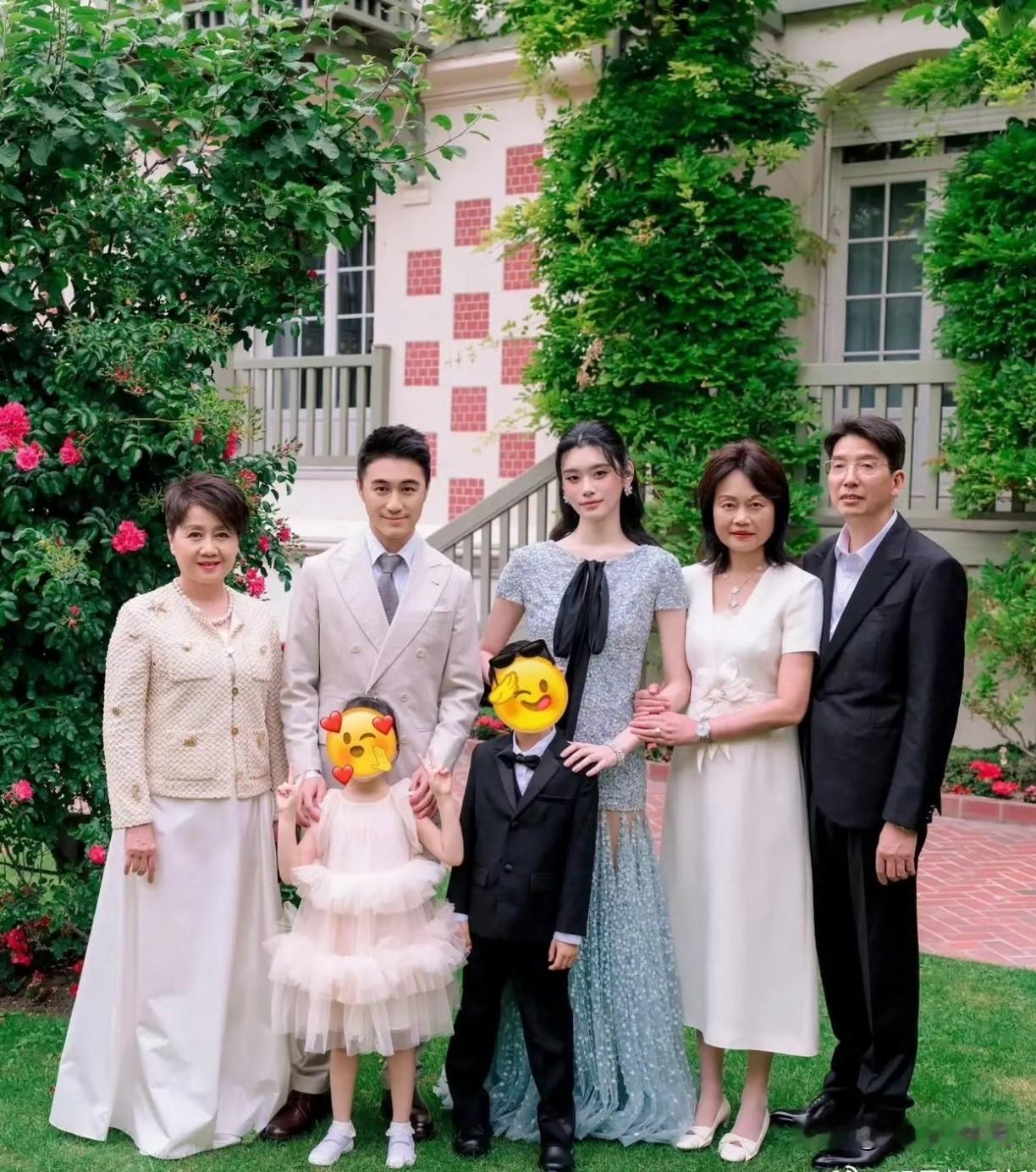 31岁的何猷君和37岁奚梦瑶今日补办婚礼，几个没想到:
1.没想到这对姐弟恋，会