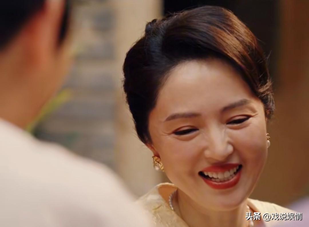 董璇的电视剧截图VS精修图
事实证明，任何人都会老的，女明星也不例外。电视剧里董