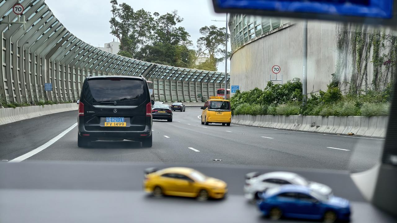 黄色的跑车总是带着神秘❤️
没办法，我最近是很迷恋黄色车
真的很喜欢
但真的没找