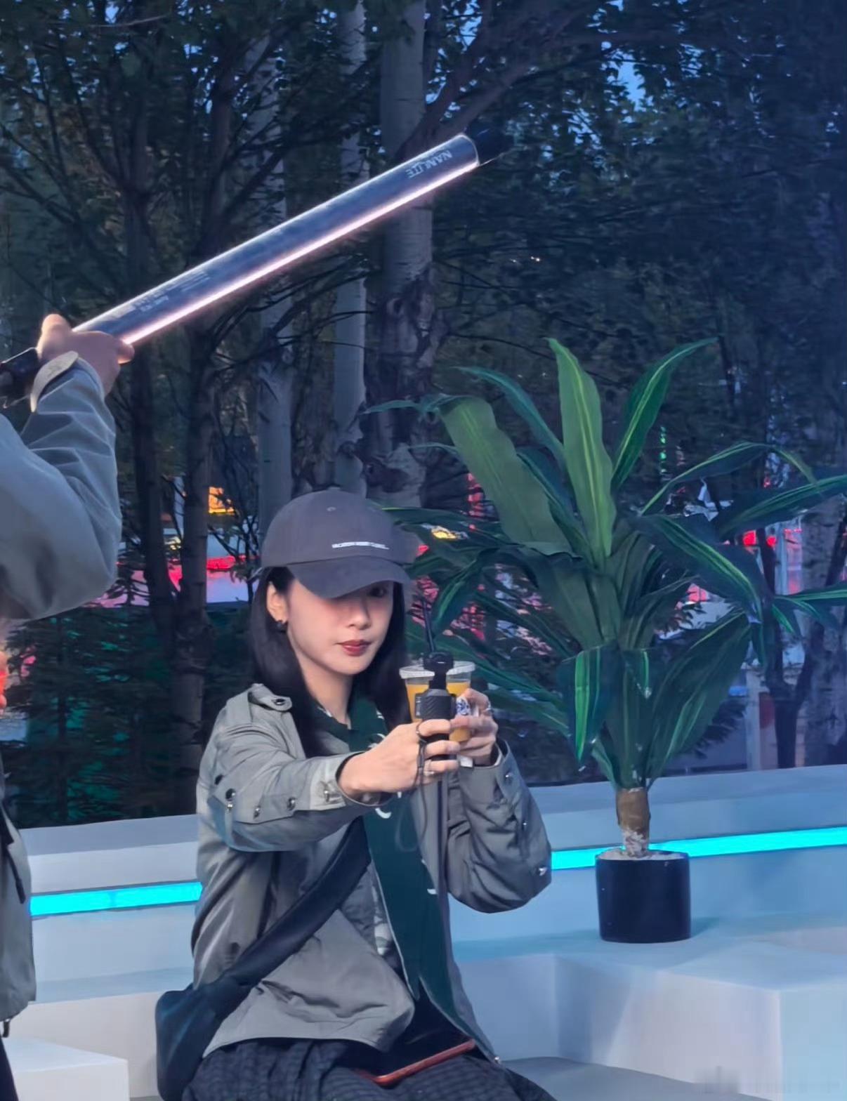 羡慕 小弟啥时候能偶遇杨紫啊