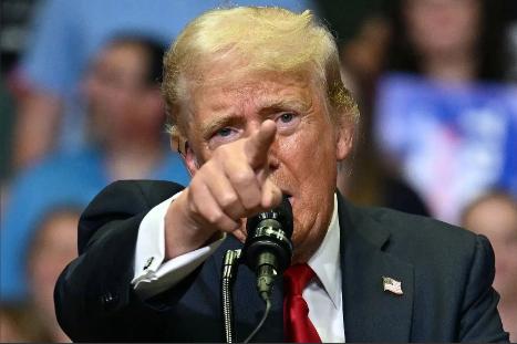 最近，美国 CNN 曝光了一段特朗普“机密录音”，内容堪称劲爆。在一场富豪募捐会