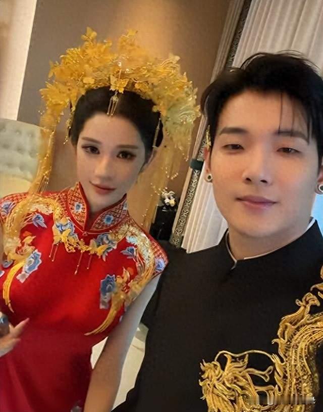 梅尼耶豪掷10斤金娶妻，718万红旗接亲，极致排面回馈糟糠之妻