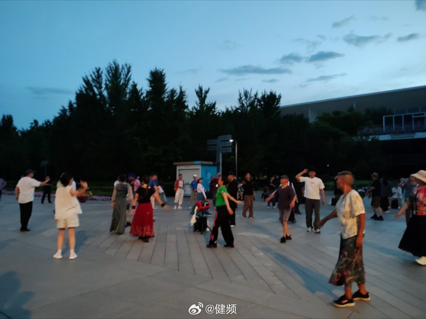 奥森公园，天将黑未黑的治愈时刻～ 