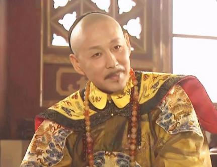 1708年，50多岁的康熙已连续翻牌6天，公公李德全跪求不能再翻这第7次了。康熙