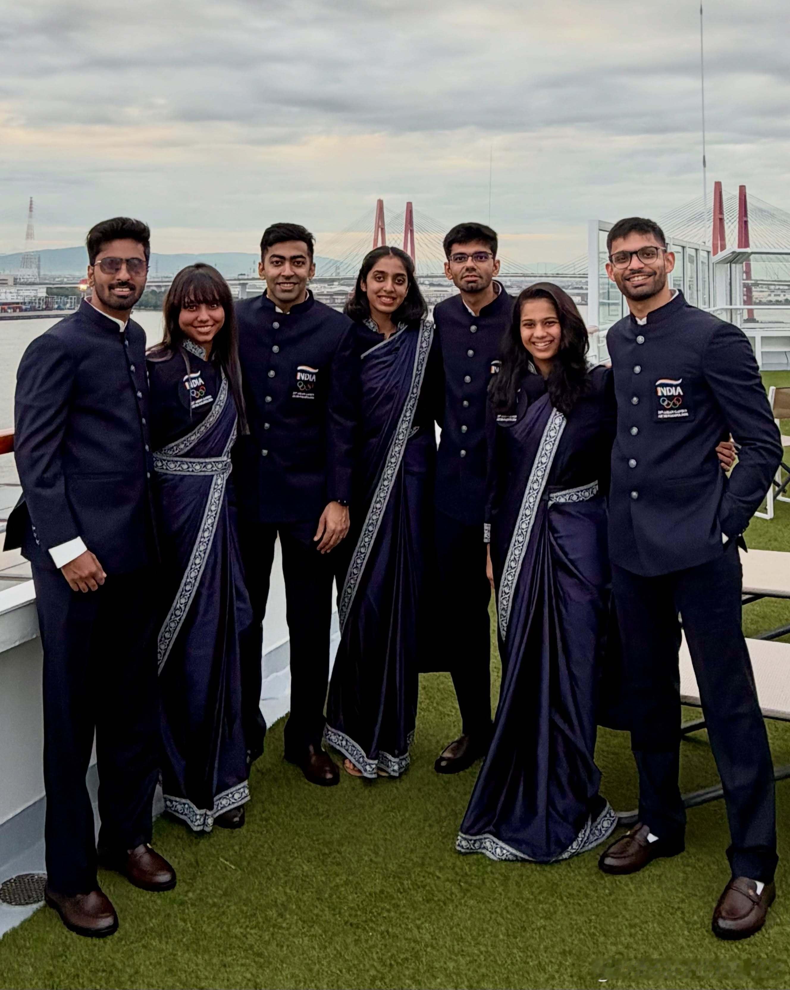 亚运会[超话] 🇮🇳印度女队、男队合影📸 ​​​