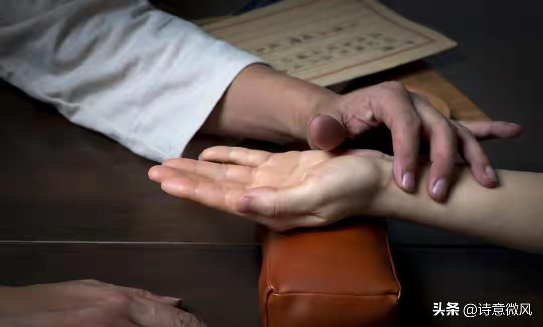 在医学养生观念中，女性房事养生主要包括几个方面！
 
前阵子接触到读者林慧的经历