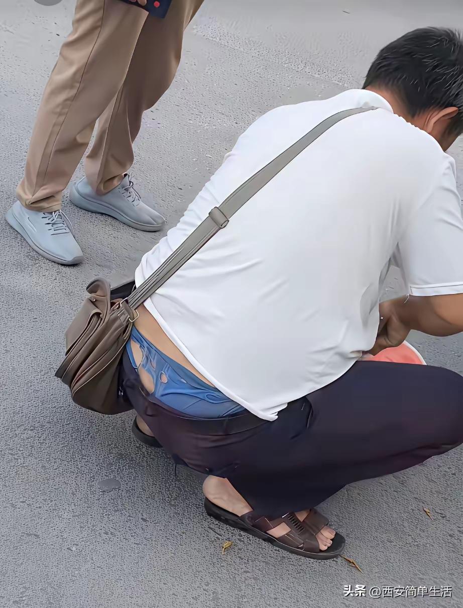 一个裤头能有多少钱？网上十块钱好几条，即便在家里没有财权，难道连十块钱都拿不出来