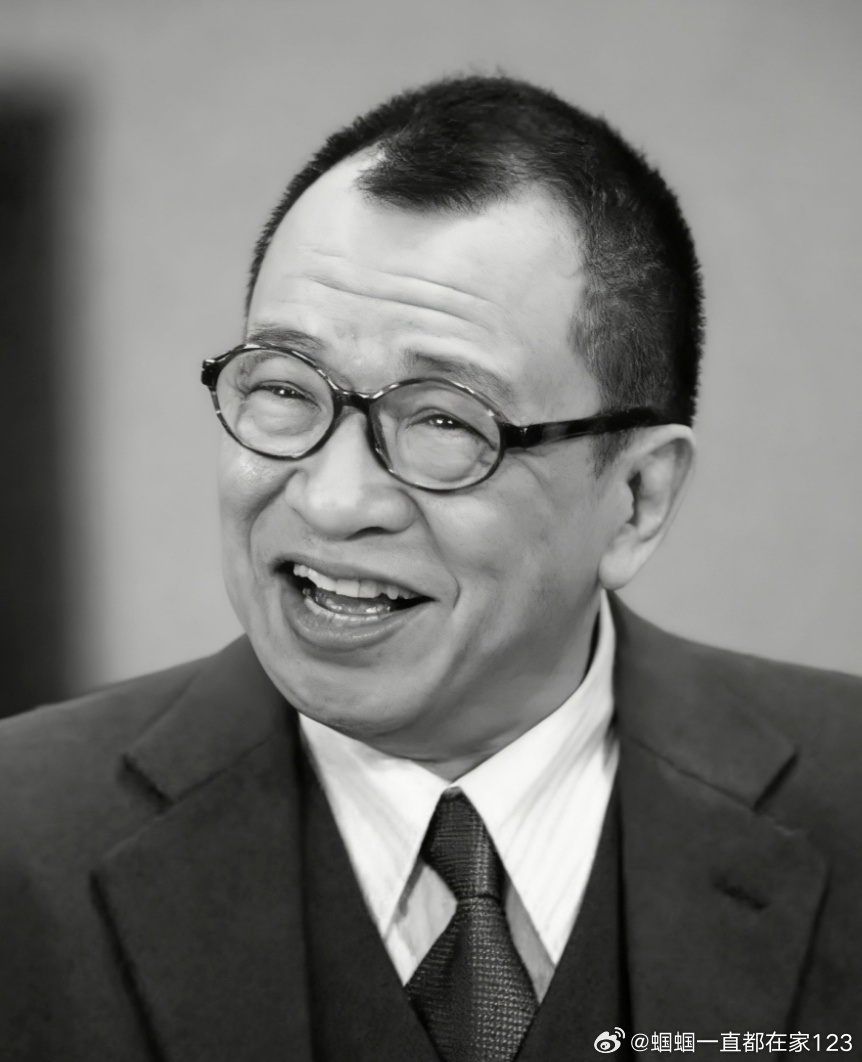 许绍雄逝世说来惭愧，对香港娱乐圈了解不多，说起名字有些陌生，看到面孔颇为熟悉。7