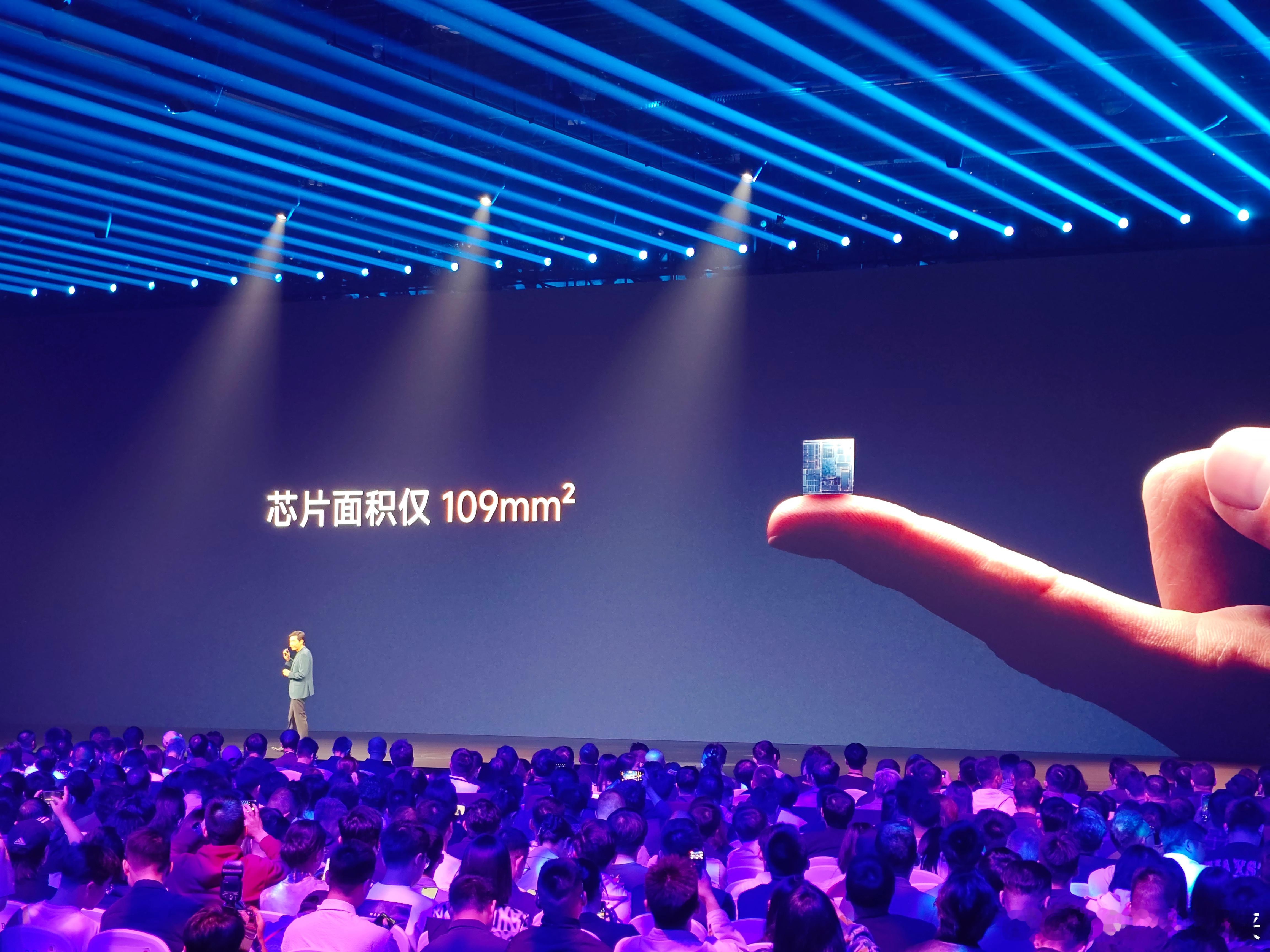 玄戒O1性能跻身旗舰芯片第一梯队玄戒O1以第二代台积电3nm工艺、190亿晶体管