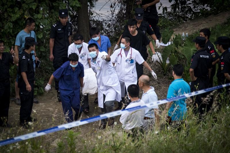 这个故事非常感人，展现了人性中的善良与温暖，也让人深思社会的关爱与互助力量。以下