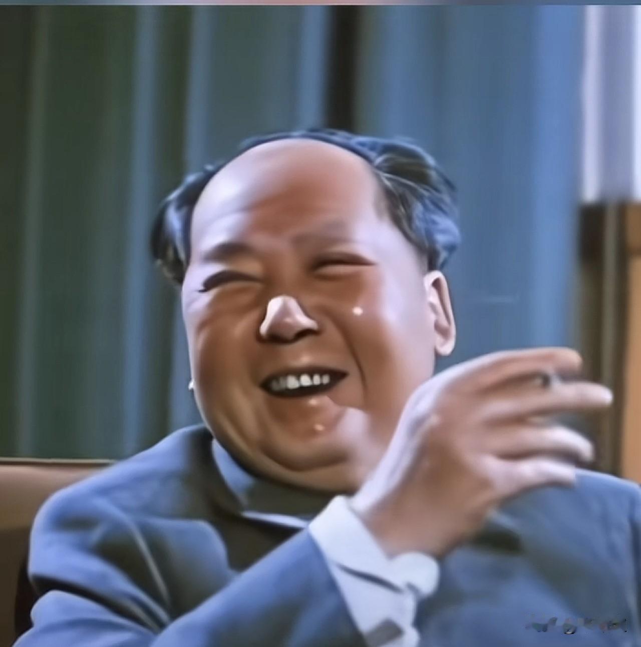 每次刷到毛主席，对他老人家的敬仰、拥护与爱戴都是自然流露，并非刻意为之，更是发自