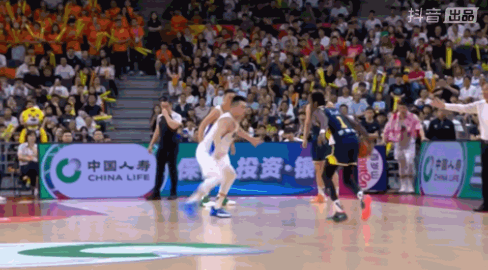 北京男篮20分逆转广东男篮 20分算个屁呀，这次反噬了！北京男篮客场96-93广