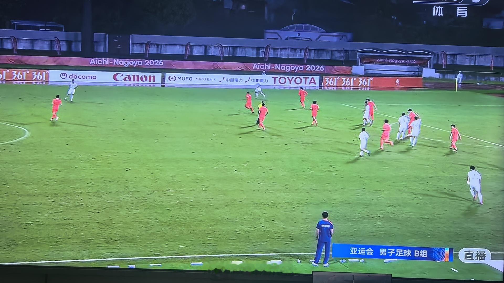 U23国足vs朝鲜U23 毛伟杰自从打边后卫之后，技术变粗糙了，咋还上手了呢[笑