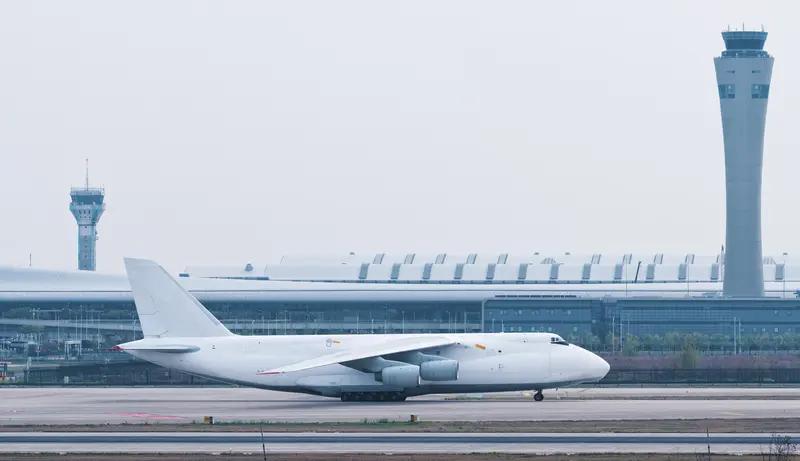 建设国际航运机场对一个地区的影响力着实不容小觑。以郑州为例，一座货运国际机场，直