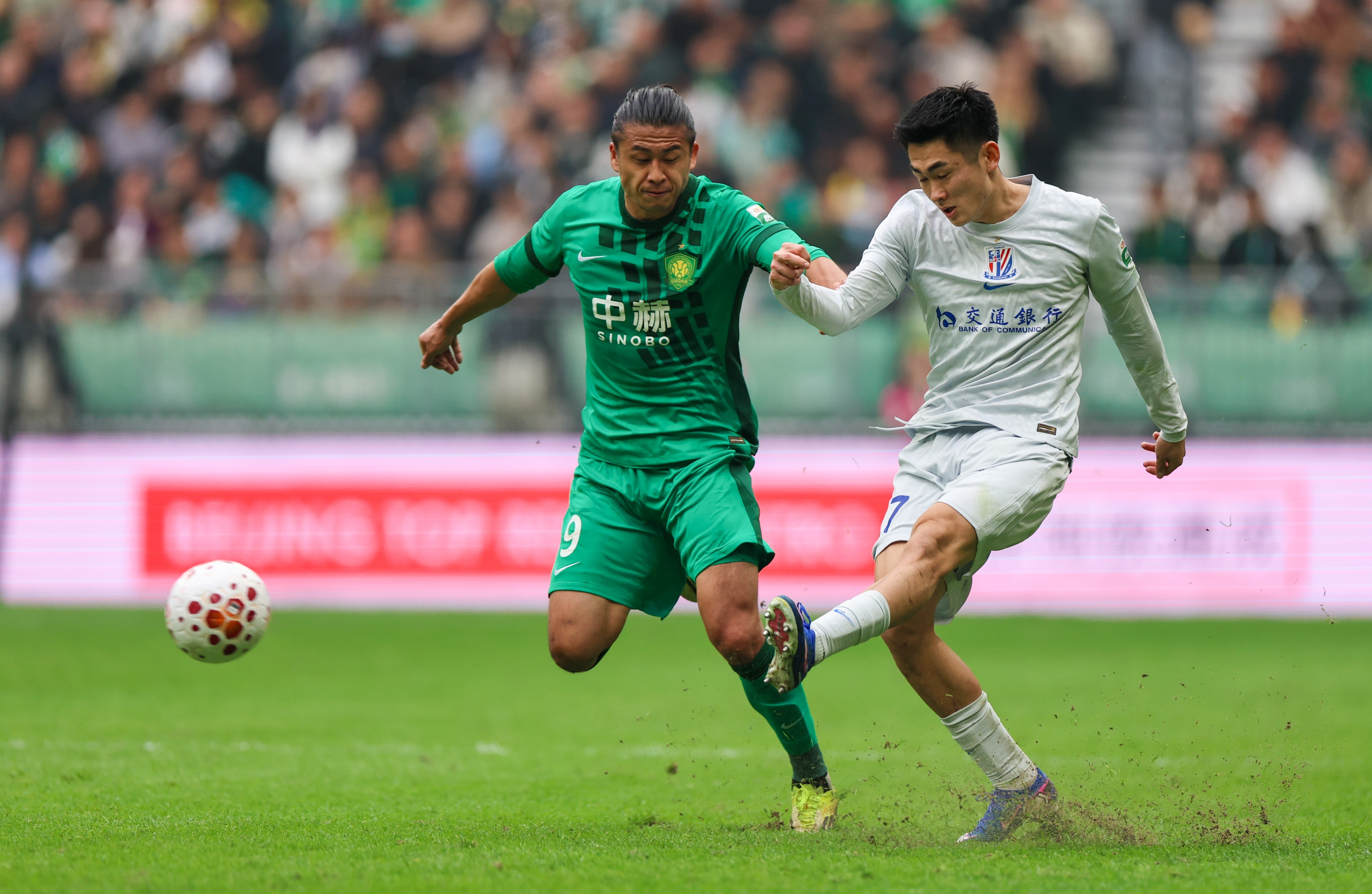 陈晋一上海申花中后卫中超客串陈晋一：胜任中卫充满信心！教练信任我，我就倾尽全力中