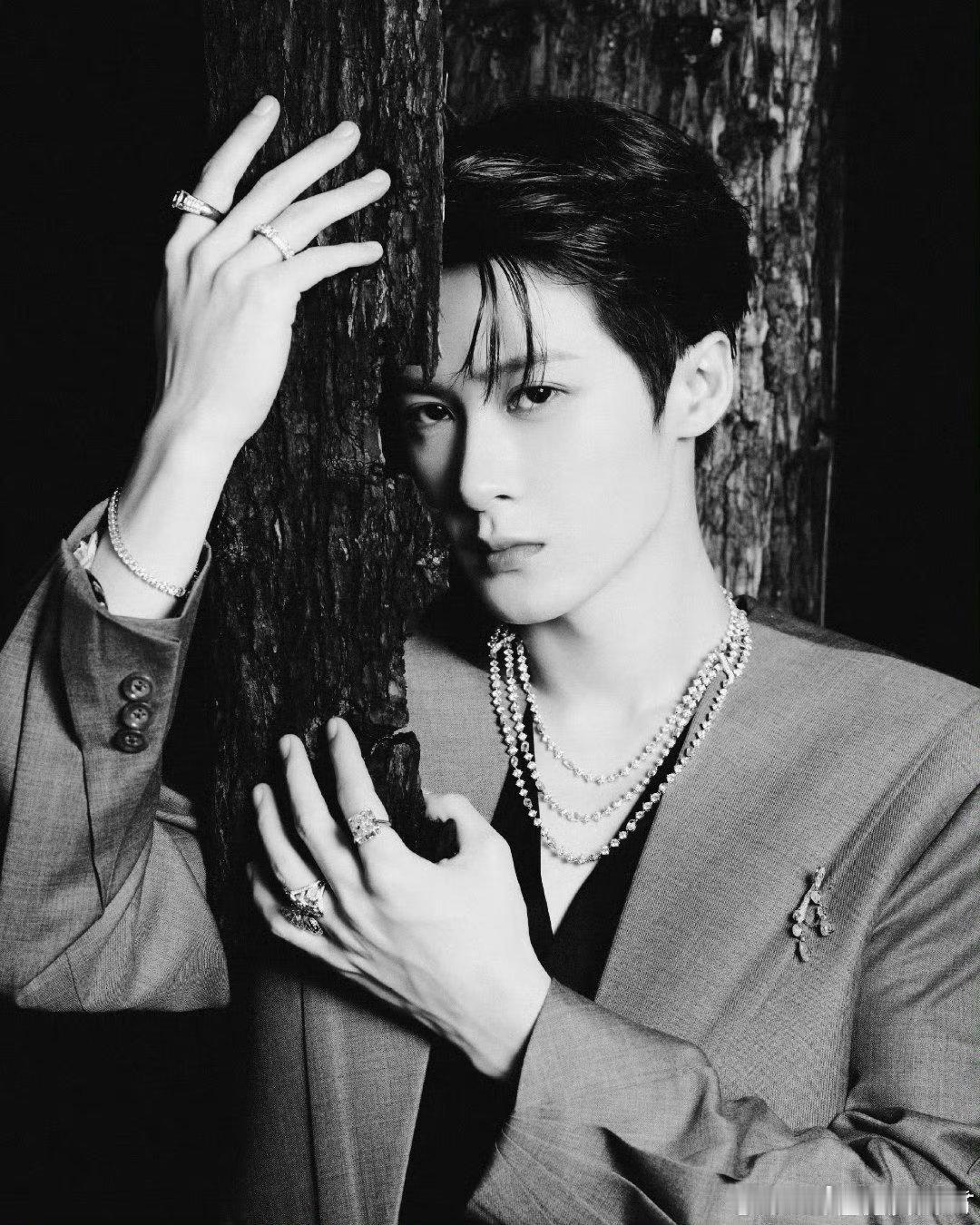 网传尖叫男神檀健次尖叫女神白鹿吃瓜🍉🥝爱奇艺尖叫之夜：尖叫男神檀健次尖叫女神