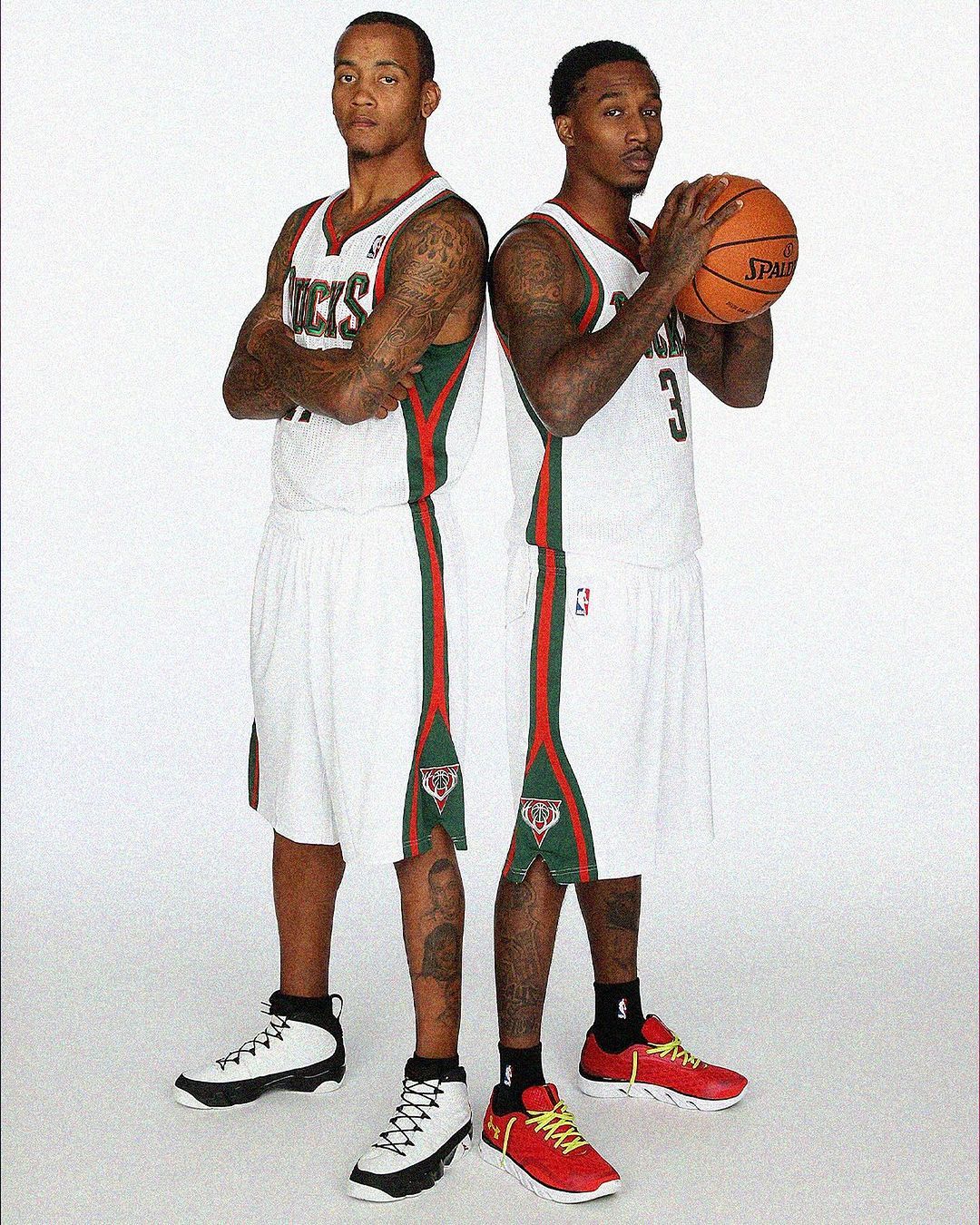 “詹皇”左边的球员，不✍🏻名字证明你认识他。#nba你我皆主角# ​​​