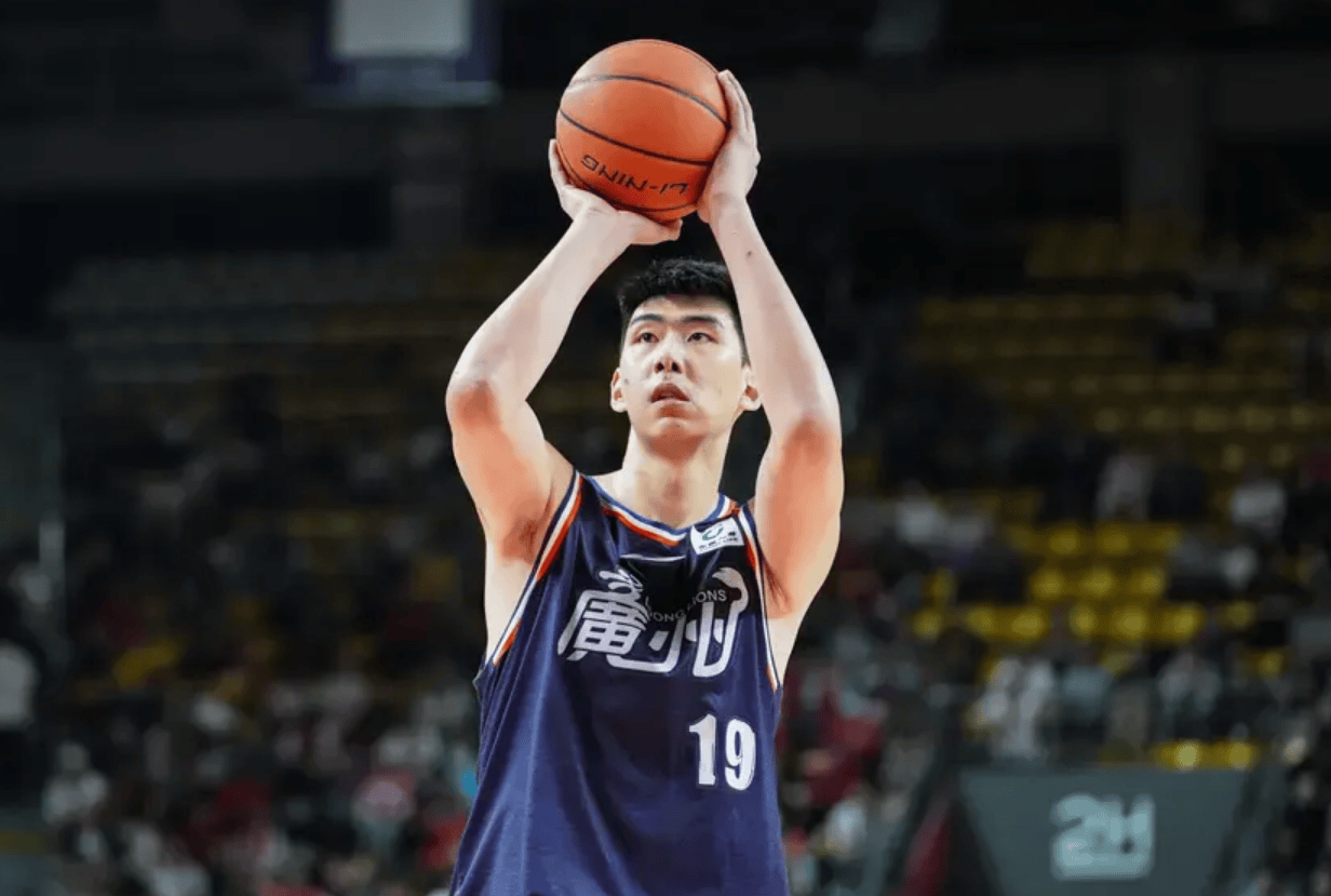 宋翔：徐昕与美方经纪公司签约，该司旗下有约基奇等NBA球员