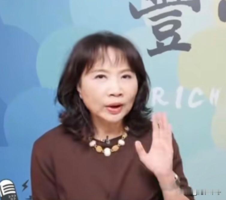 台湾时事评论员陈凤馨：我的朋友看了大陆春晚宇树机器人武术表演后，跟我说他相信我说