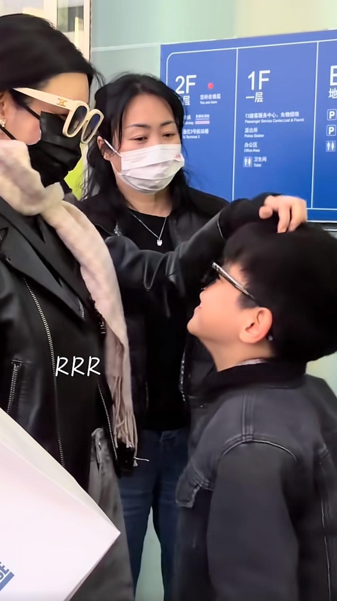 她什么时候出现，都是状态很好，精气神好，气血充盈的样子，有网友就说了，姐姐这样挺