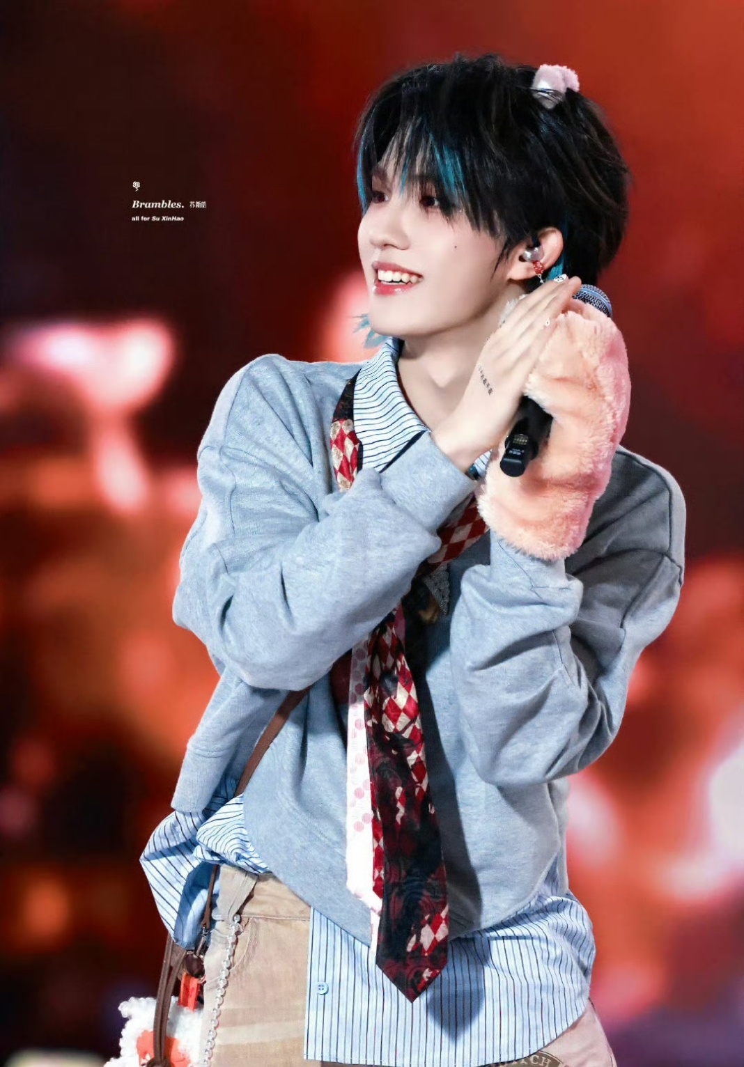 苏新皓 滚筒洗衣机这个形容真的精准到离谱！看他舞台上的转腰动作，360度旋转流畅