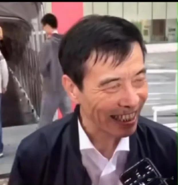 “乘务员”被判刑了，判的是无期徒刑。人们常说一件东西是好是坏，都是形容说从根子里