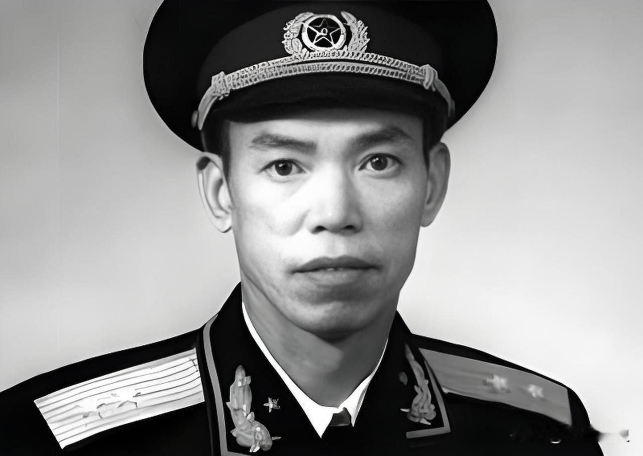1985年10月5日，天地同悲，日月失色。共和国送走了一位勇猛无敌的开国中将，江