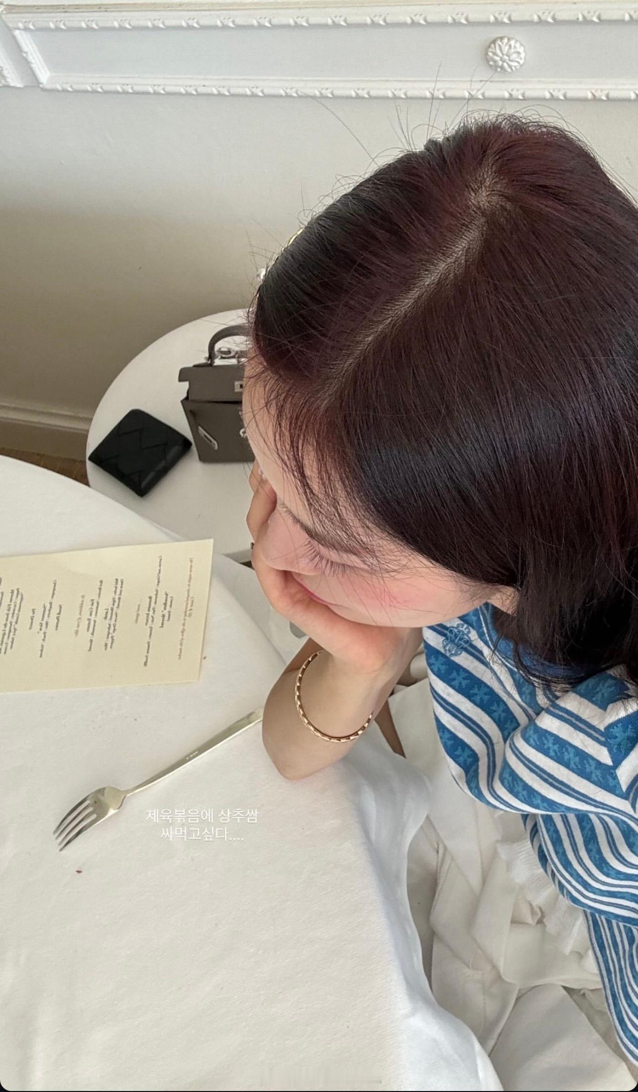 hyunnvely给你们喜欢的搭配师小姐姐 度蜜月旅游 ​​​