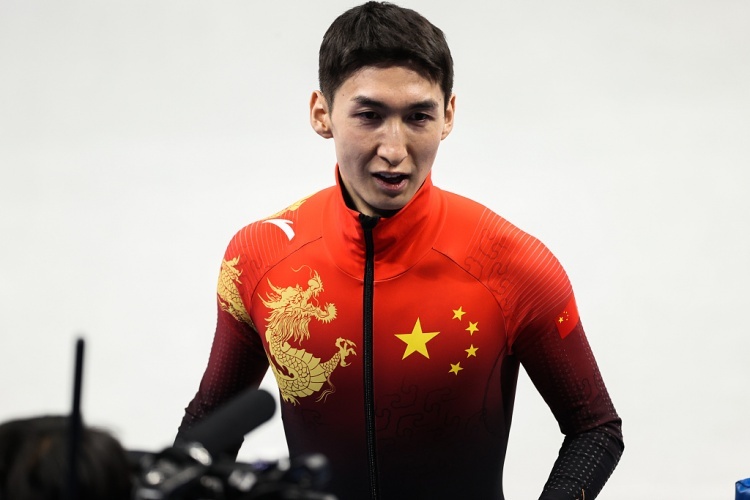 官宣，冬奥冠军武大靖正式出任中国短道速滑国家队主教练！今年1月刚退役的他，通过公