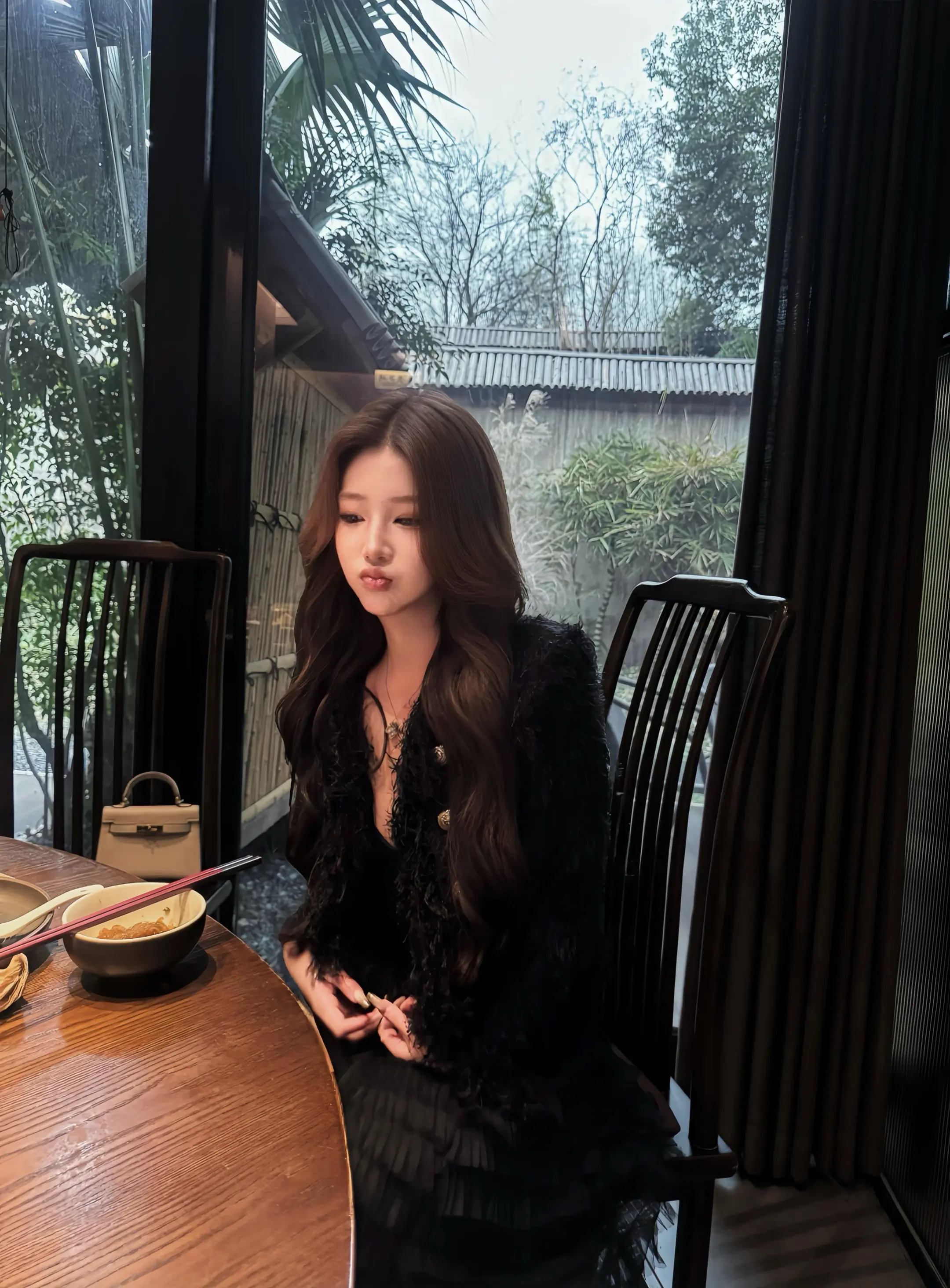 我没卖萌呀 我有个人格就是很萌 心情好了她就会出来可能我本来就挺萌的