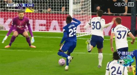被进球了。。热刺0-1切尔西 ​​​​