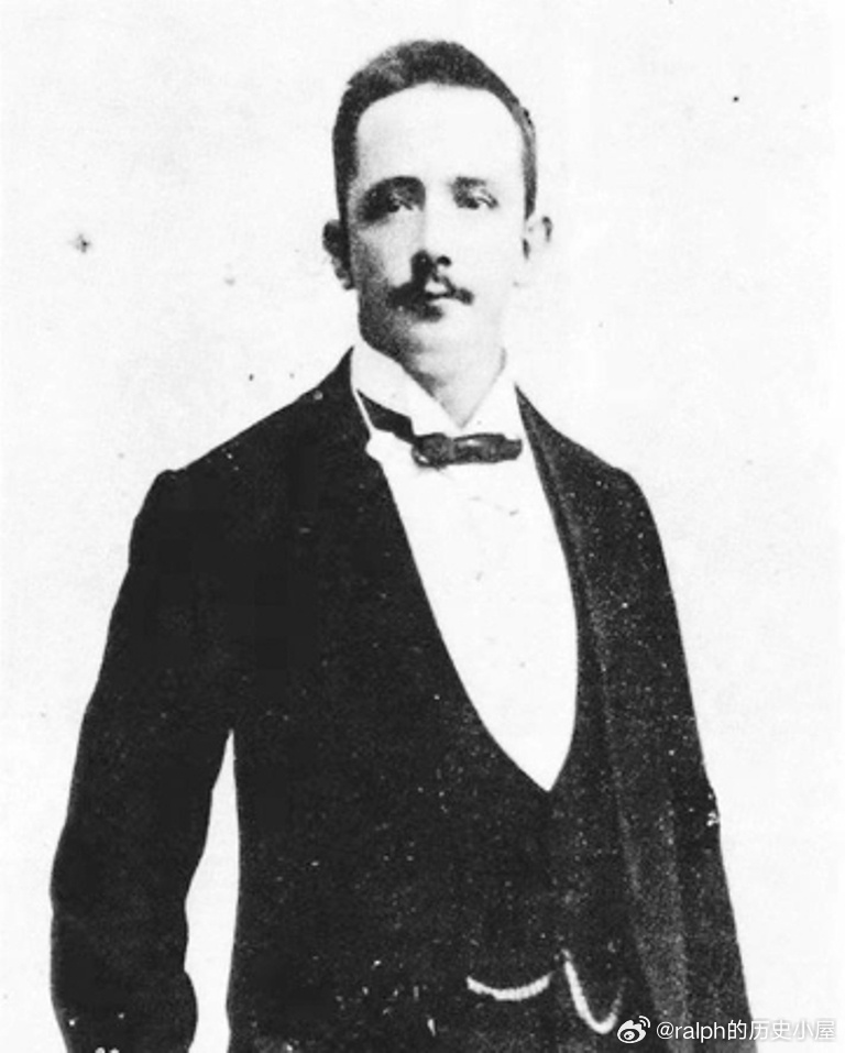 台湾抗日英烈罗福星（1886.2.24-1914.3.3）。他生于印尼雅加达，祖