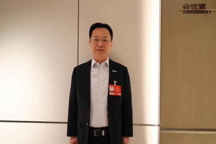 2026年全国两会召开期间，全国人大代表，海信集团控股股份有限公司党委书记、董事