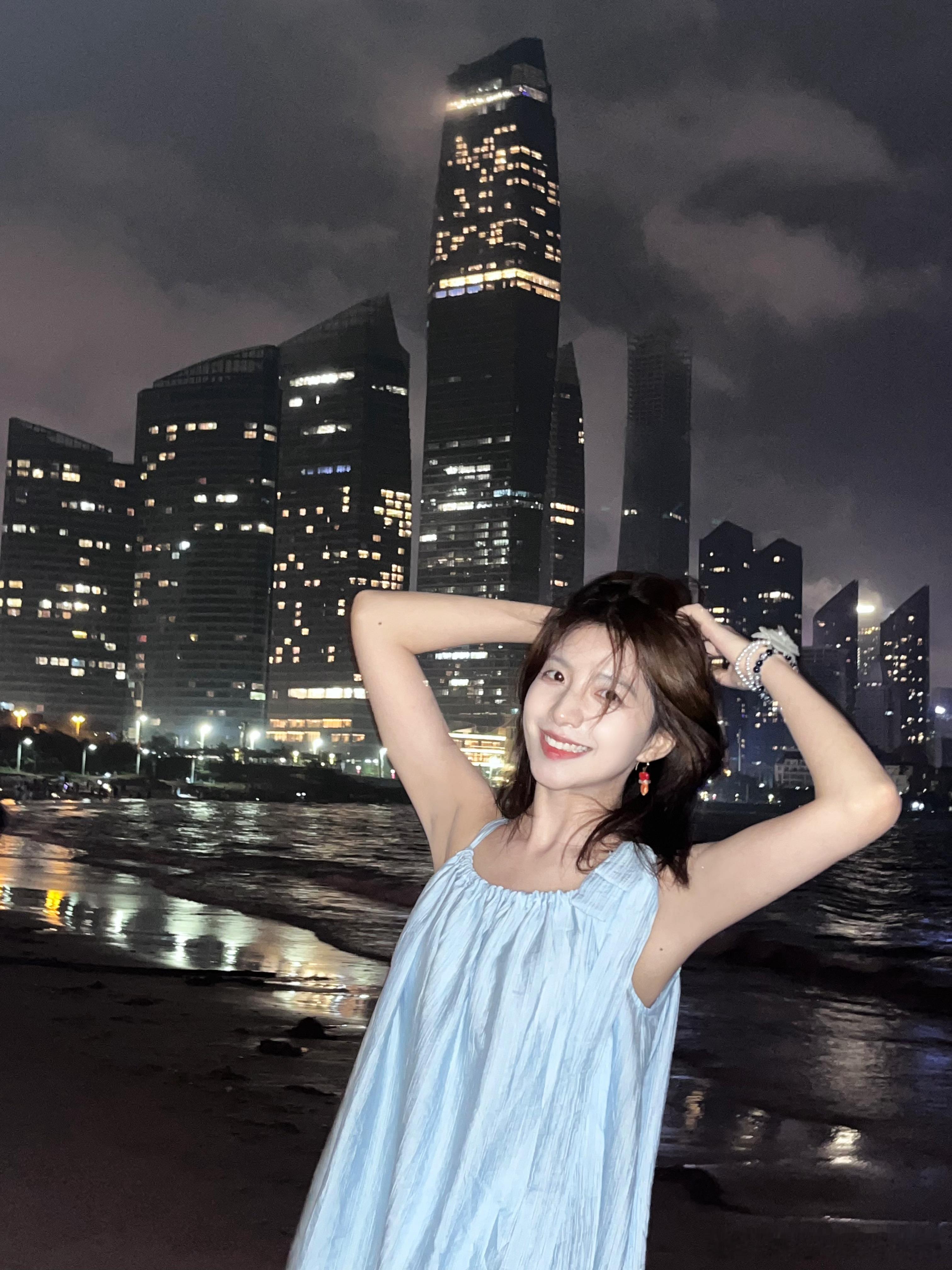 夜晚的海边也很美耶🌙  ​​​