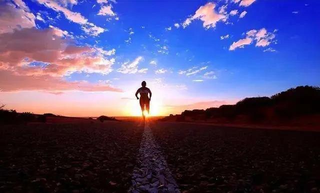 #什么是人生,人活着的意义是什么?#
人生啊，可能就是一场不断寻找答案的旅程吧，