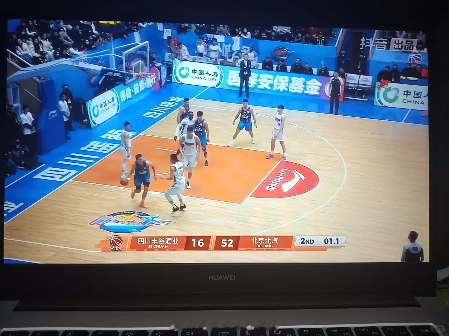 CBA历史第二低得分诞生 篮球比赛40分钟得46分不容易的 北京对阵四川的比赛正