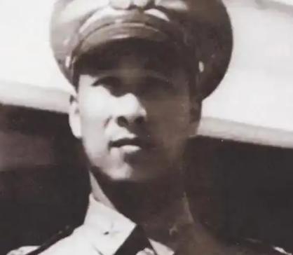 1966年，给蒋介石开了10年飞机的衣复恩，突然被捕，并且被关了1066天，出狱
