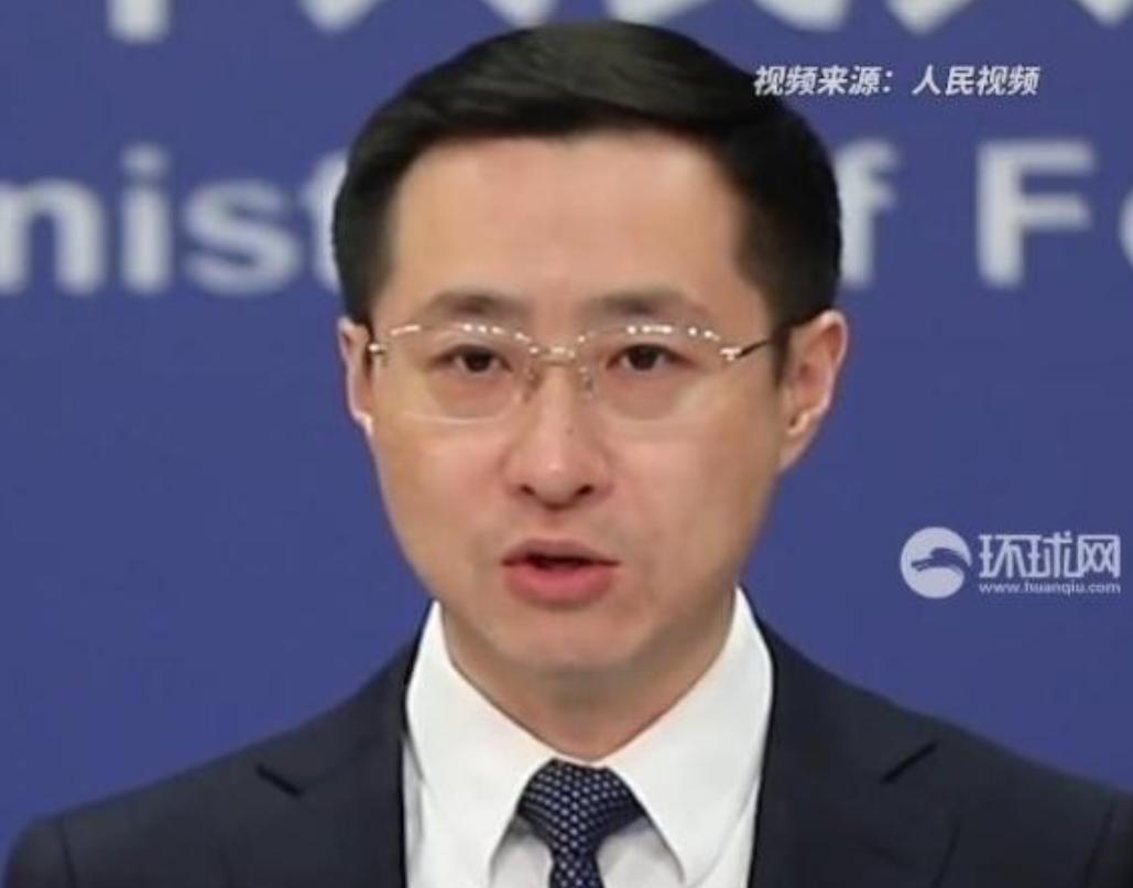 美防长这话两头堵
嘴上说不寻求与中国开战
又要重建军队为战争做好准备
1996年