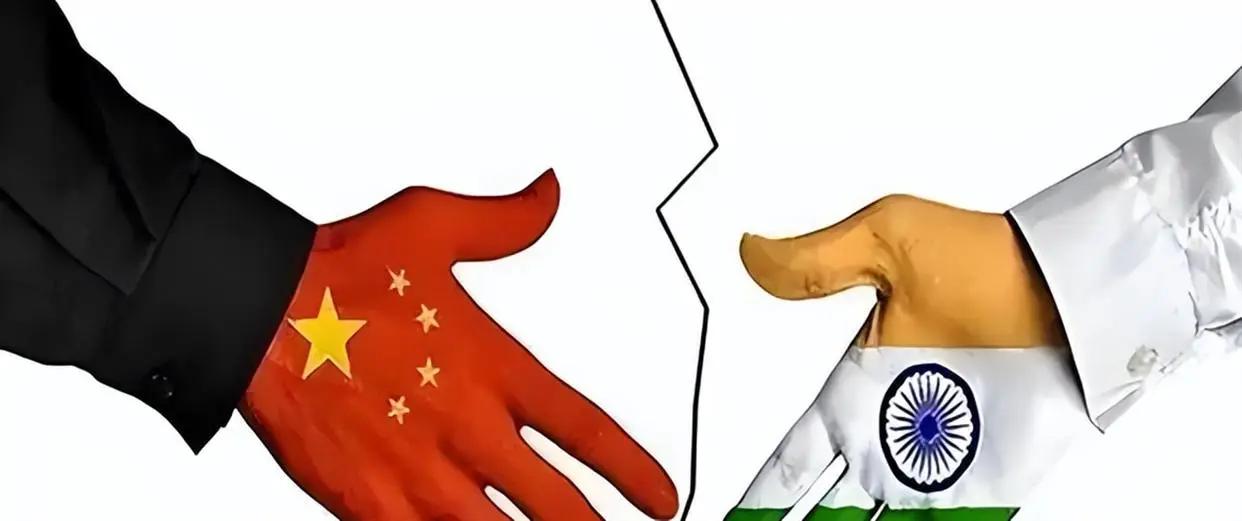 印度沸腾了，拥抱中国，坚定合作，8 月 25 日，对印度而言是颇具意义的一天。印