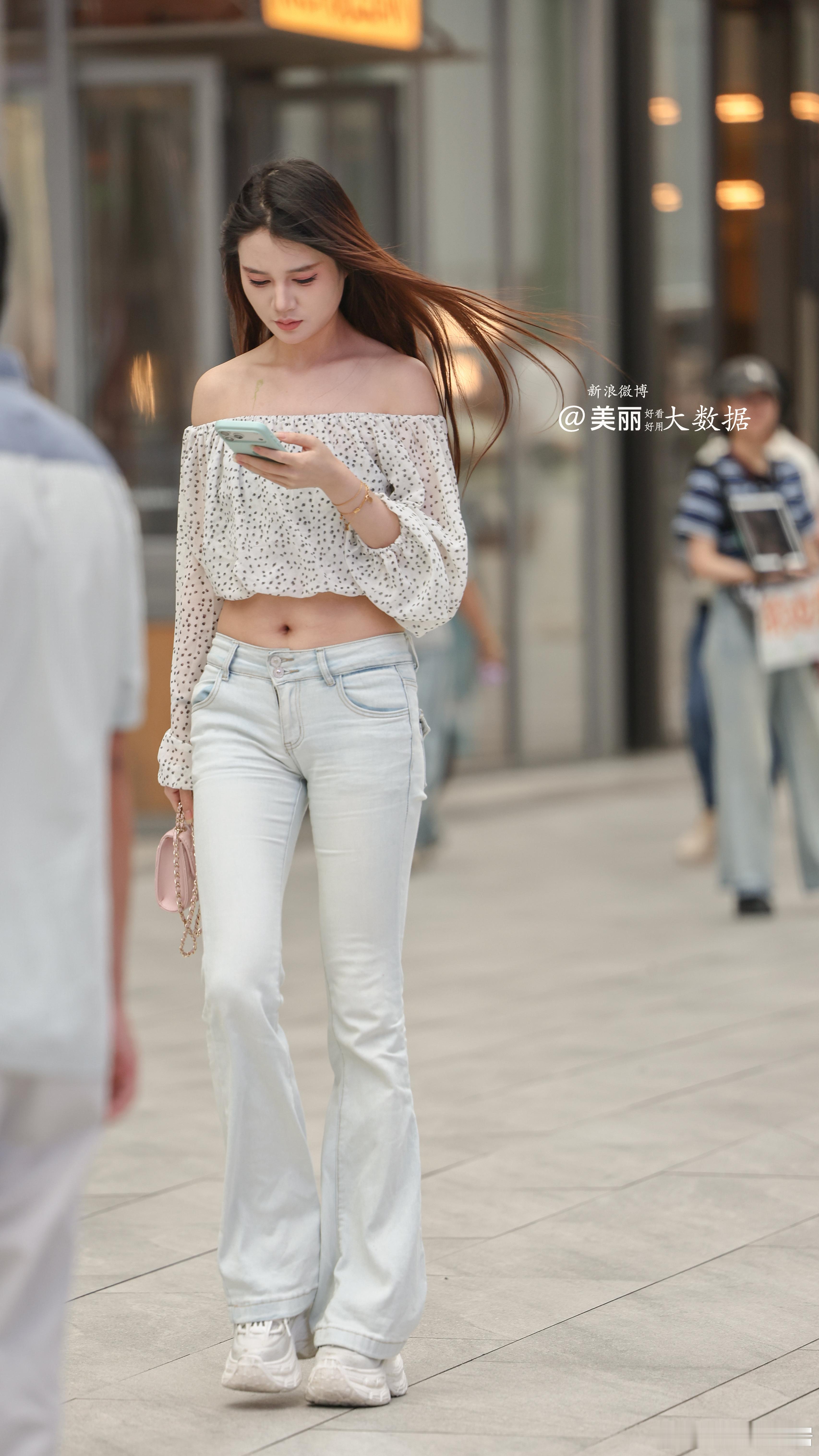 发丝飞扬。。。 