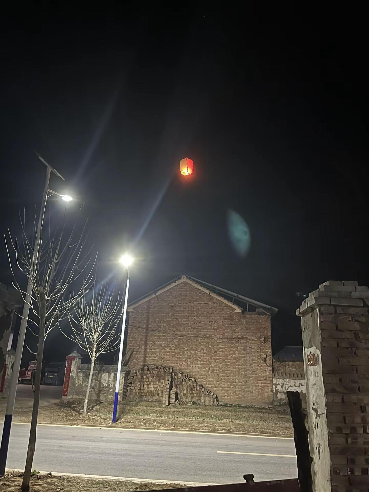 我的愿望很小🎋：不劳而获💰，无功受禄🏆坐享其成🛋️，一步登天🚀