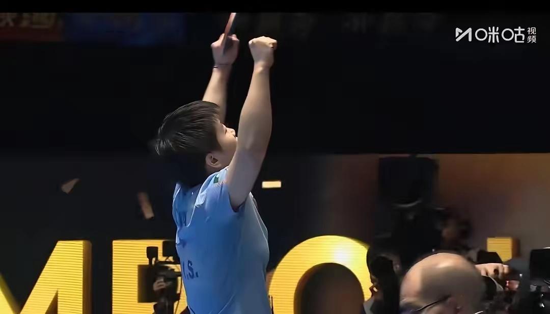 乒乓球亚洲杯决赛，莎莎连续挽救赛点，打满七局夺得女单冠军，喜迎2026开门红，恭