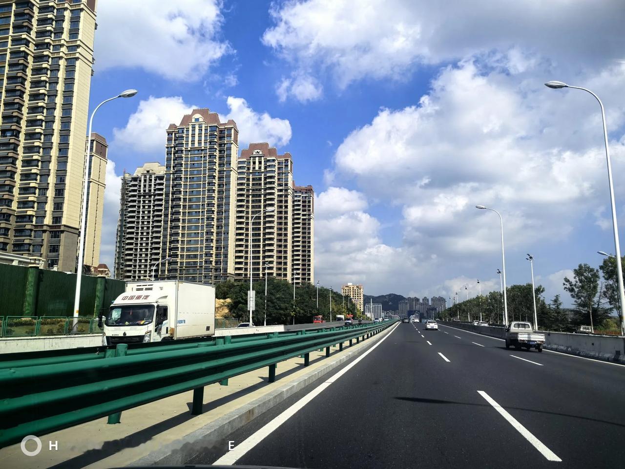 #分享一张你随手拍下的街景#山东省威海市
