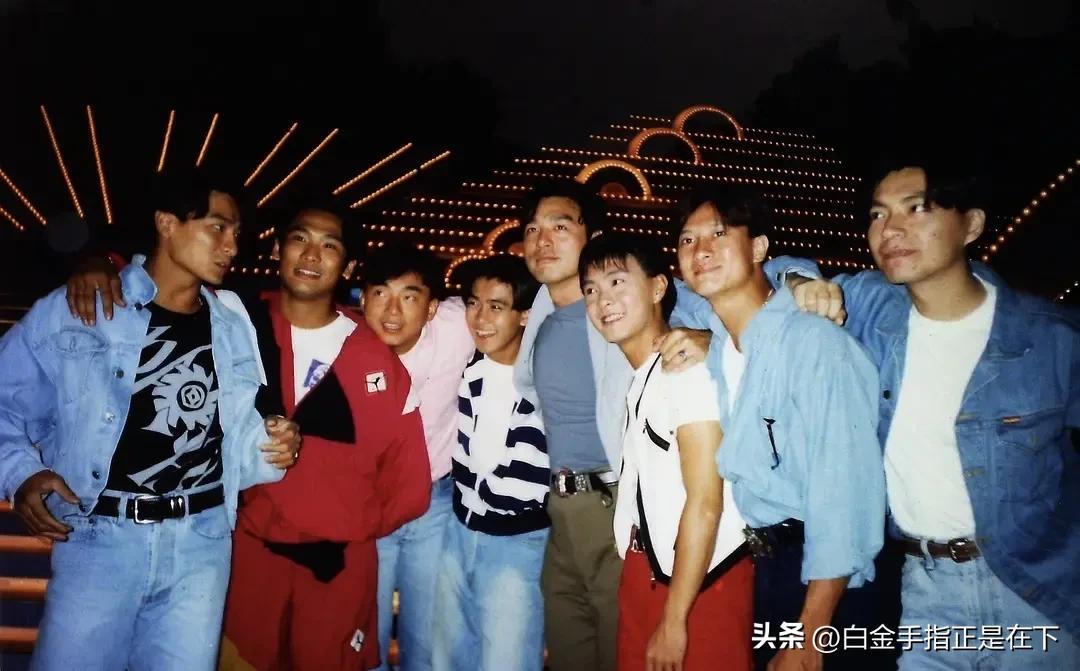 上世纪90年代初，港台青年男歌手的一张合影

左起：刘德华（生于香港，祖籍广东省