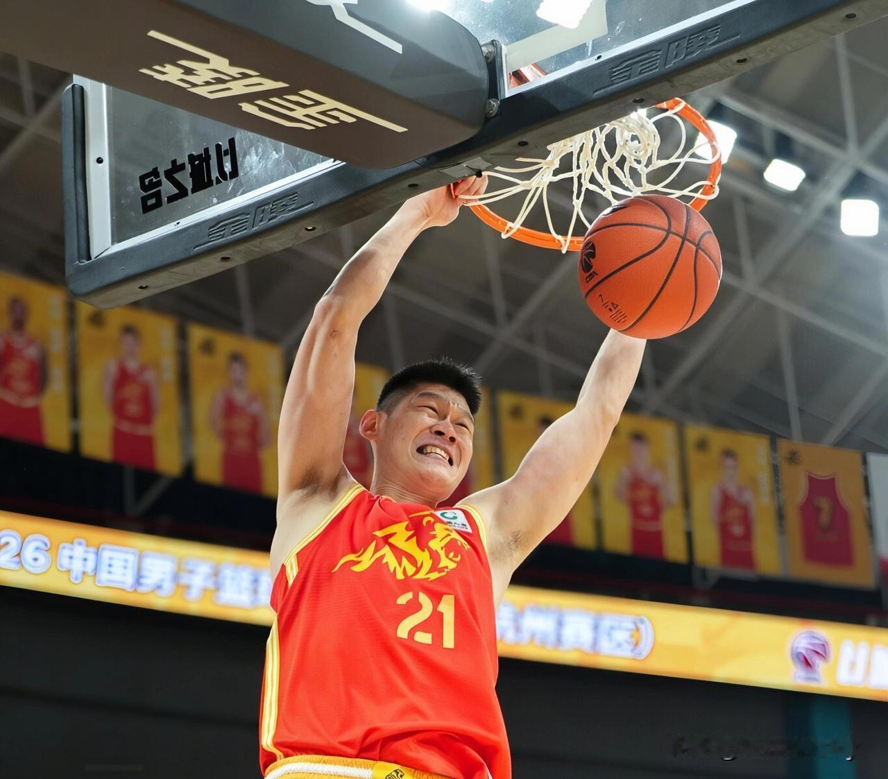 广厦能扳回一局，全靠这三位！

艰难时刻还得靠胡金秋，本场大秋打出统治级表现，进