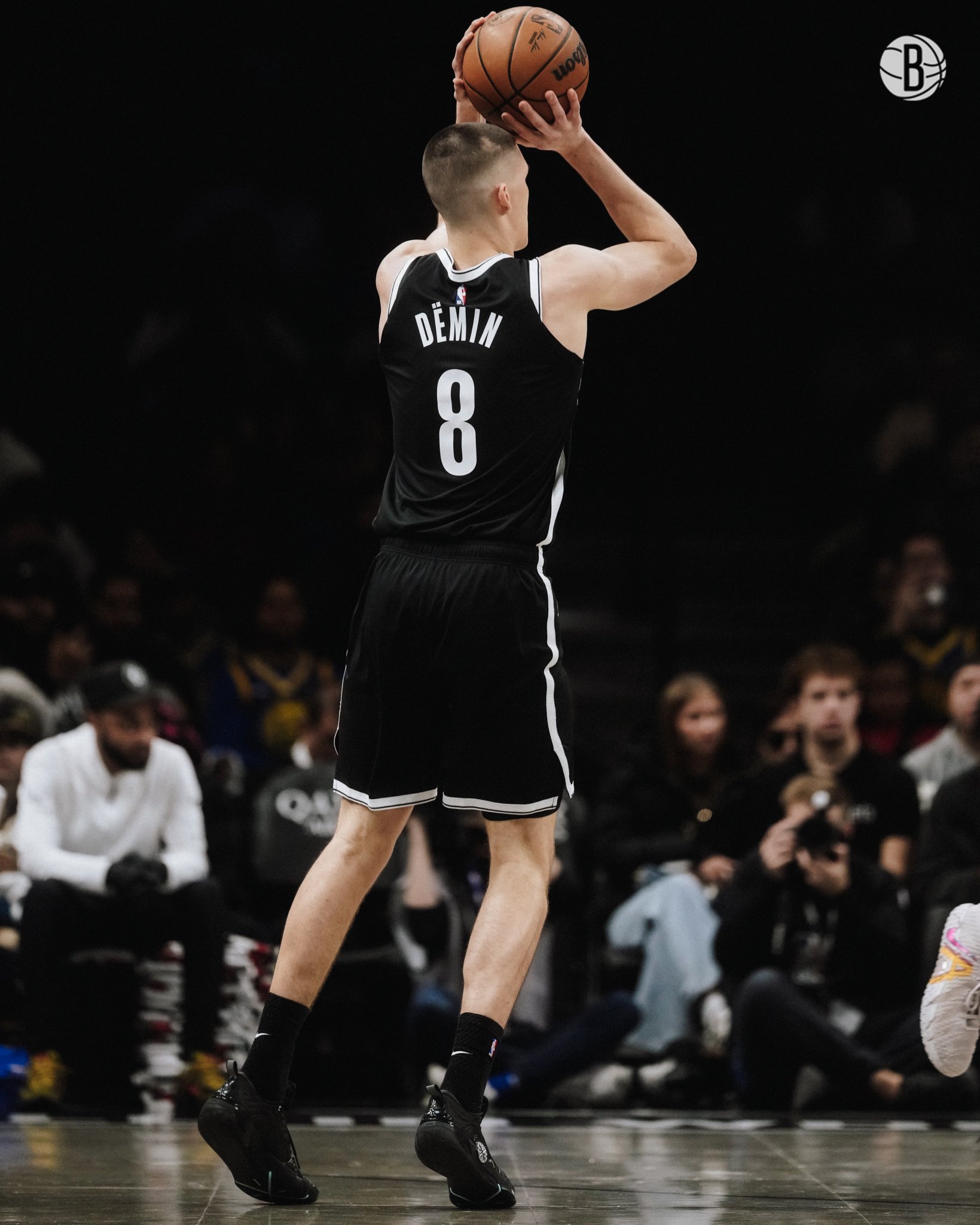 杰明23分平生涯最高7记三分生涯新高（篮网新秀纪录）还有3篮板3助攻篮网输球完成