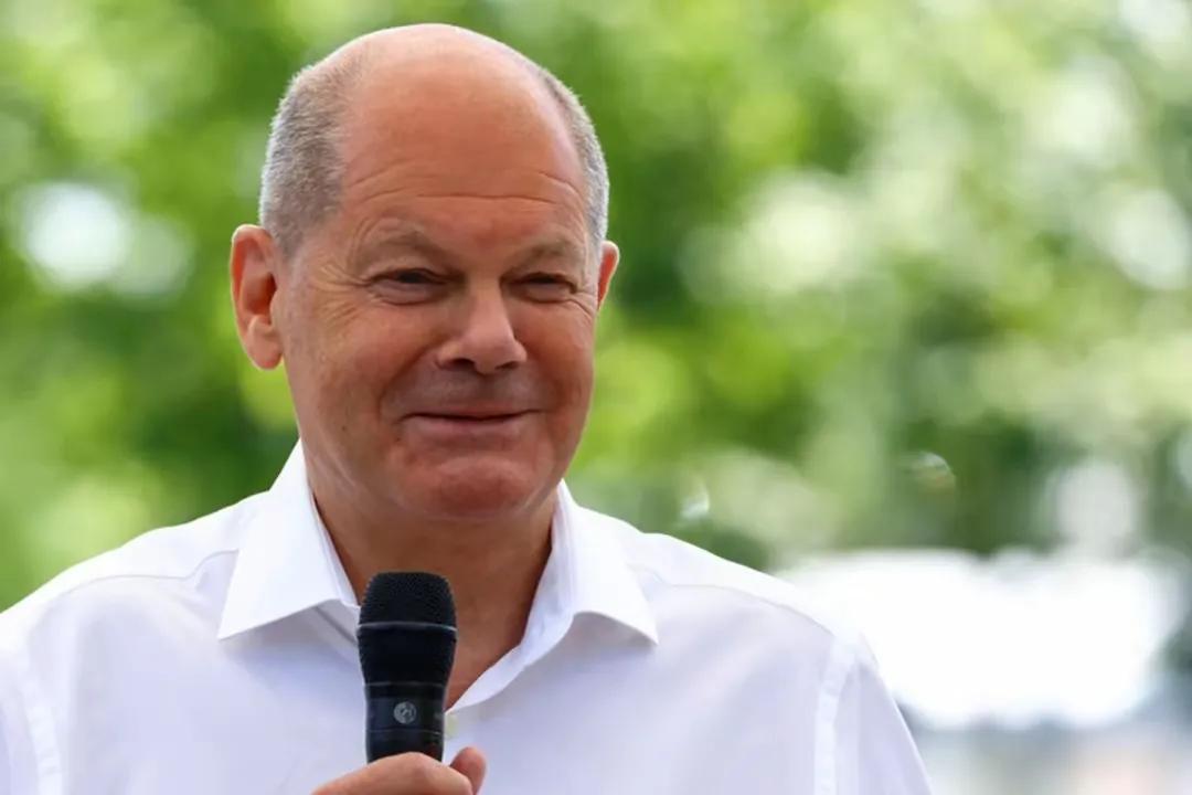 最近德国总理朔尔茨又给泽连斯基泼了一盆冷水，估计泽连斯基从头凉到脚。

朔尔茨表