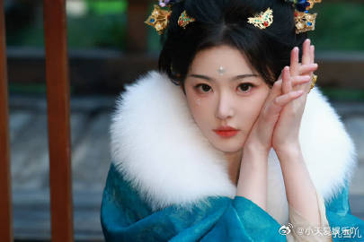 孔雪儿 谁说内娱爱豆不会演戏的从少女到母亲，孔雪儿的表演细腻而深刻，每一次演绎都