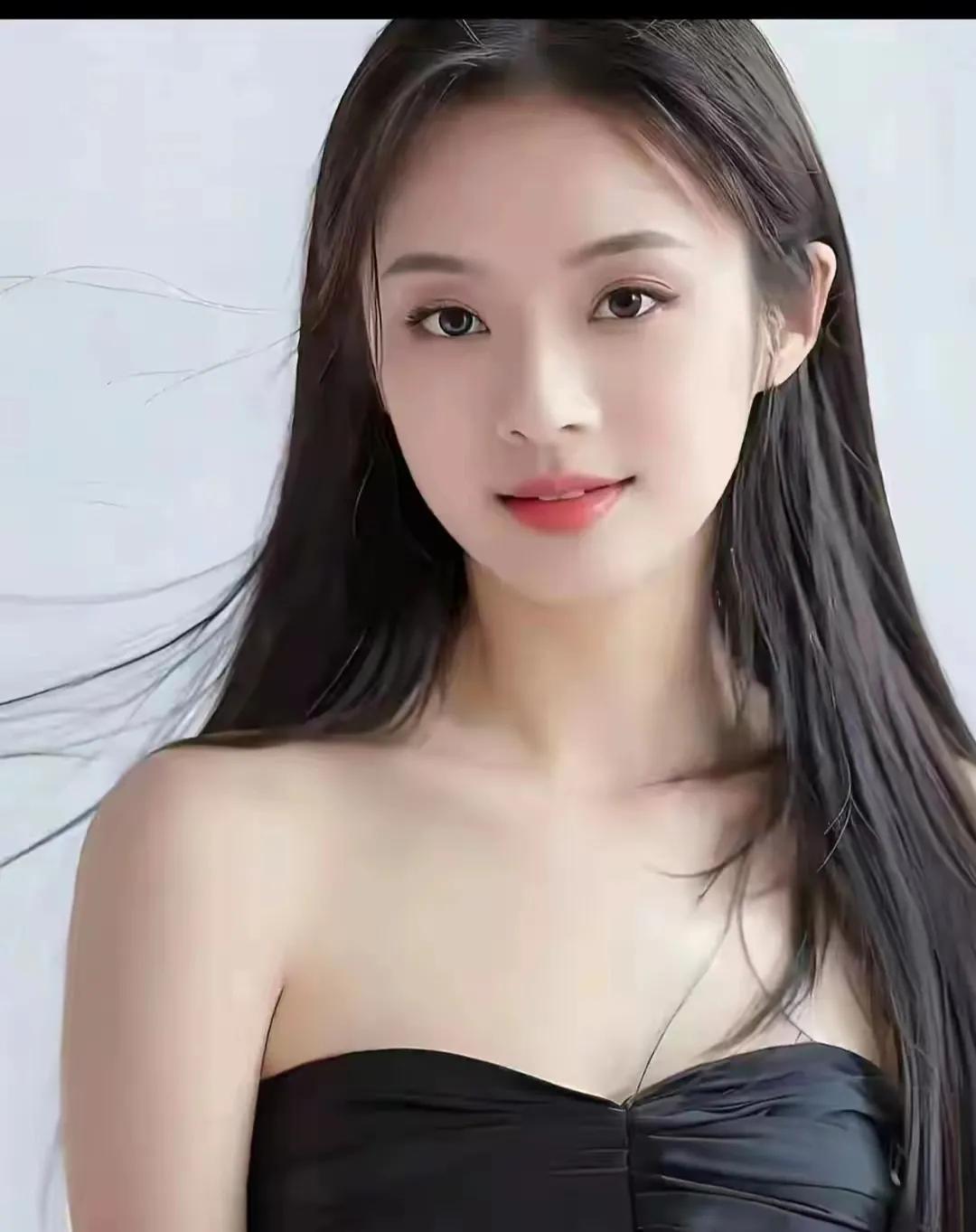 一个35岁的女子，拥有着别人羡慕的一切：甜美的笑容、高挑的身材、稳定的工作，以及