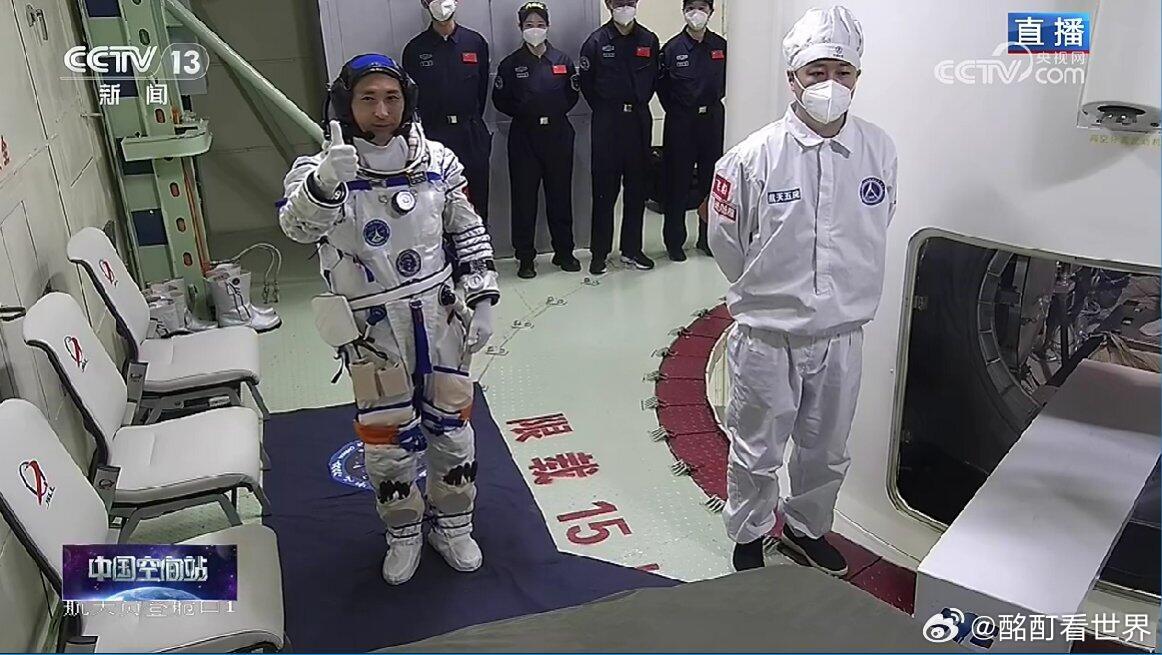神舟二十三号任务神舟二十三号乘组训练照黎Madam的笑容好有感染力 